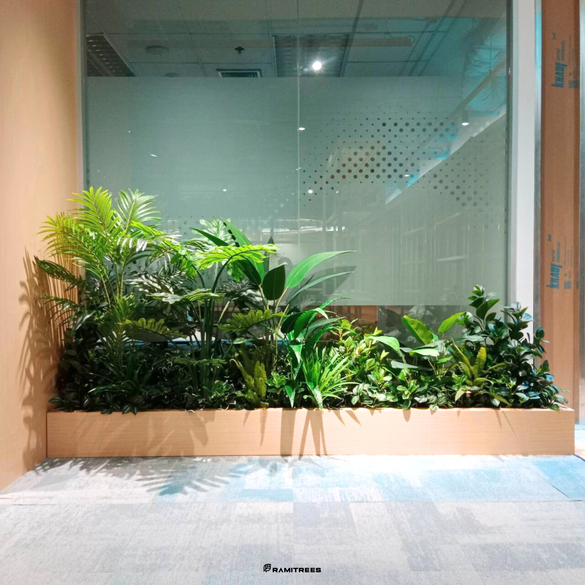 จัดสวนปรับภูมิทัศน์ จัดสวนต้นไม้ปลอม จัดสวนต้นไม้ประดิษฐ์ Artificial Garden Landscape