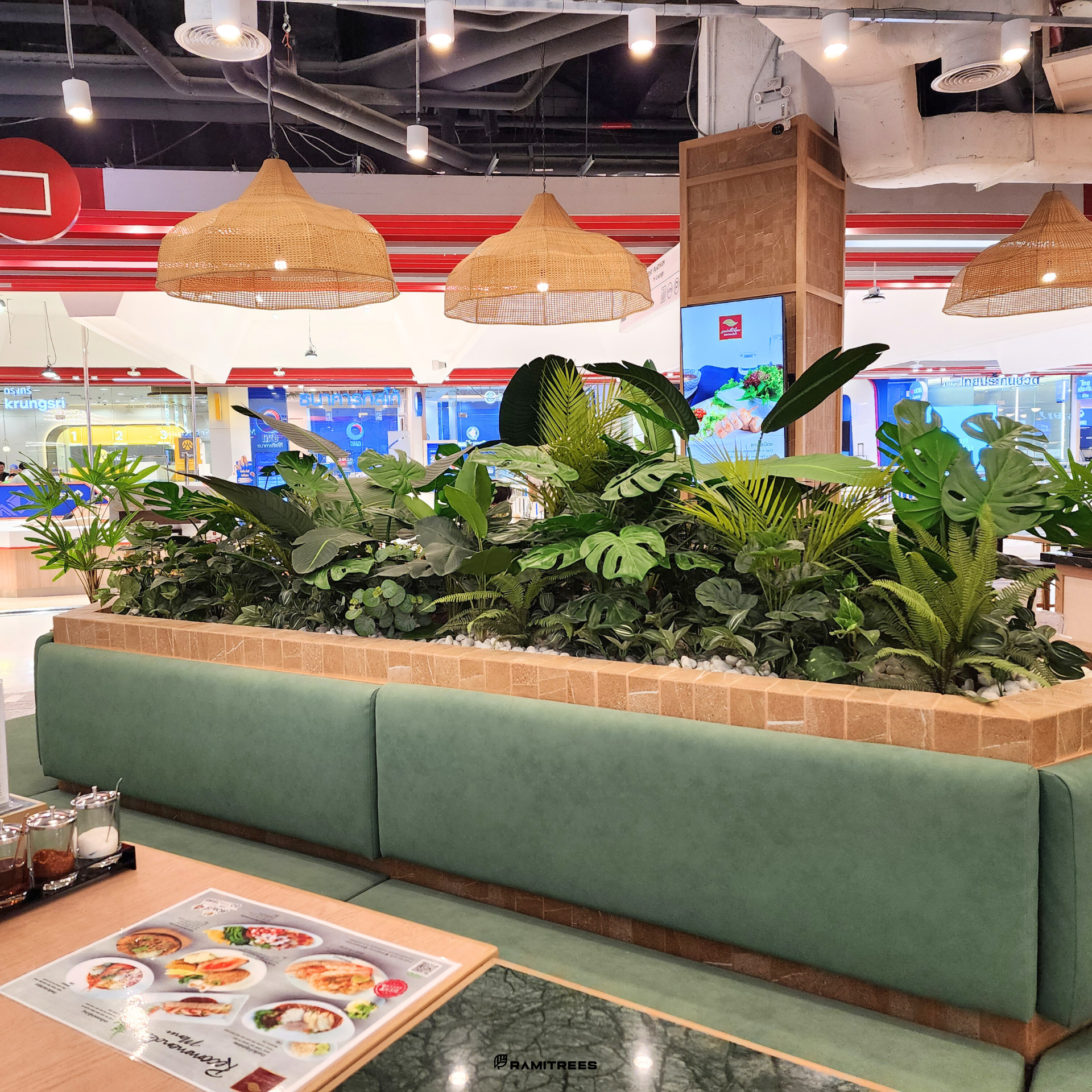จัดสวนปรับภูมิทัศน์ จัดสวนต้นไม้ปลอม จัดสวนต้นไม้ประดิษฐ์ Artificial Garden Landscape (2)