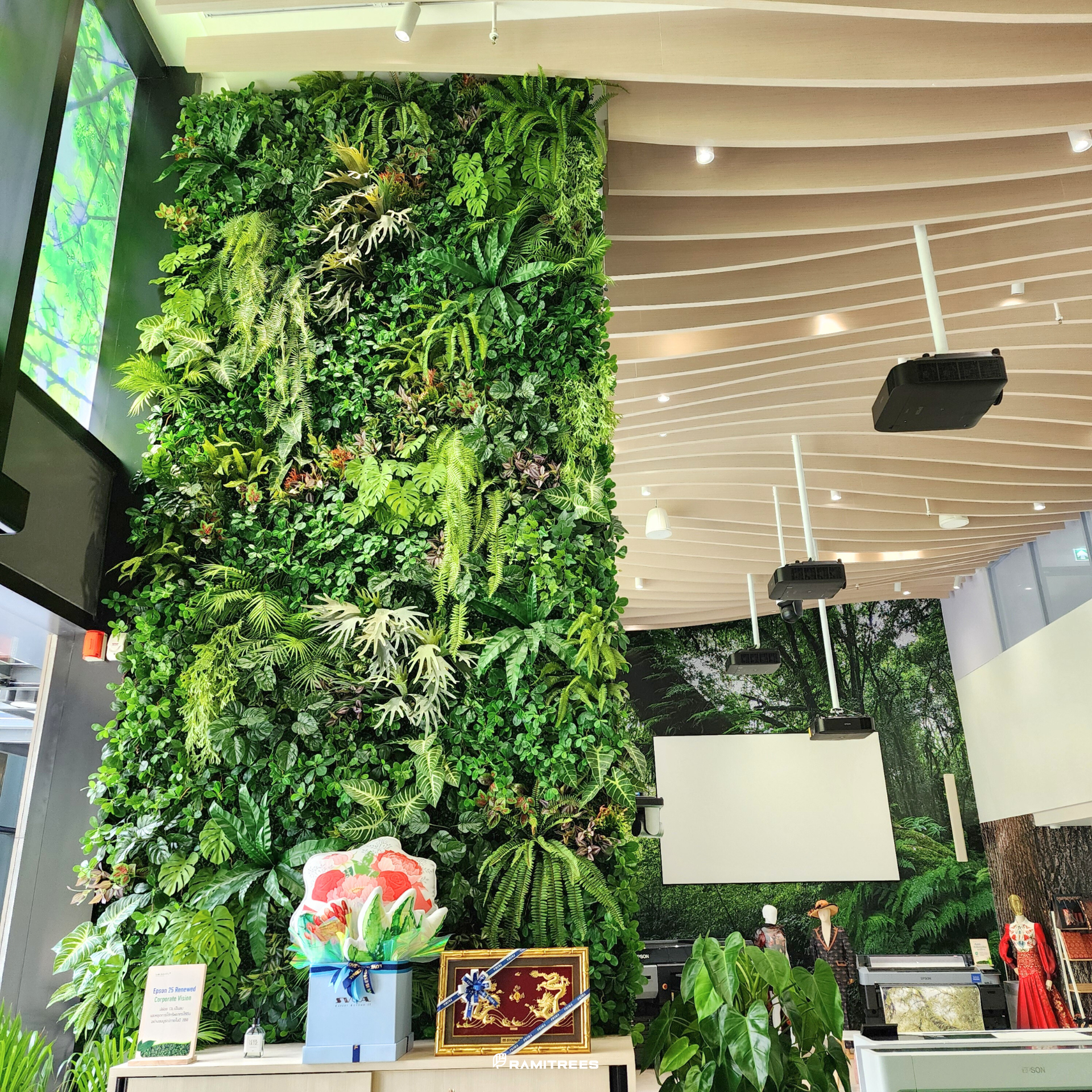 จัดสวนปรับภูมิทัศน์ จัดสวนต้นไม้ปลอม จัดสวนต้นไม้ประดิษฐ์ Artificial Garden Landscape (3)
