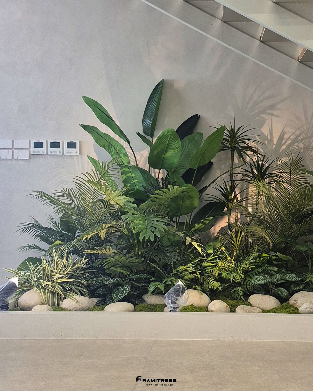 จัดสวนประดิษฐ์ใต้บันได Indoor Landscape (9)