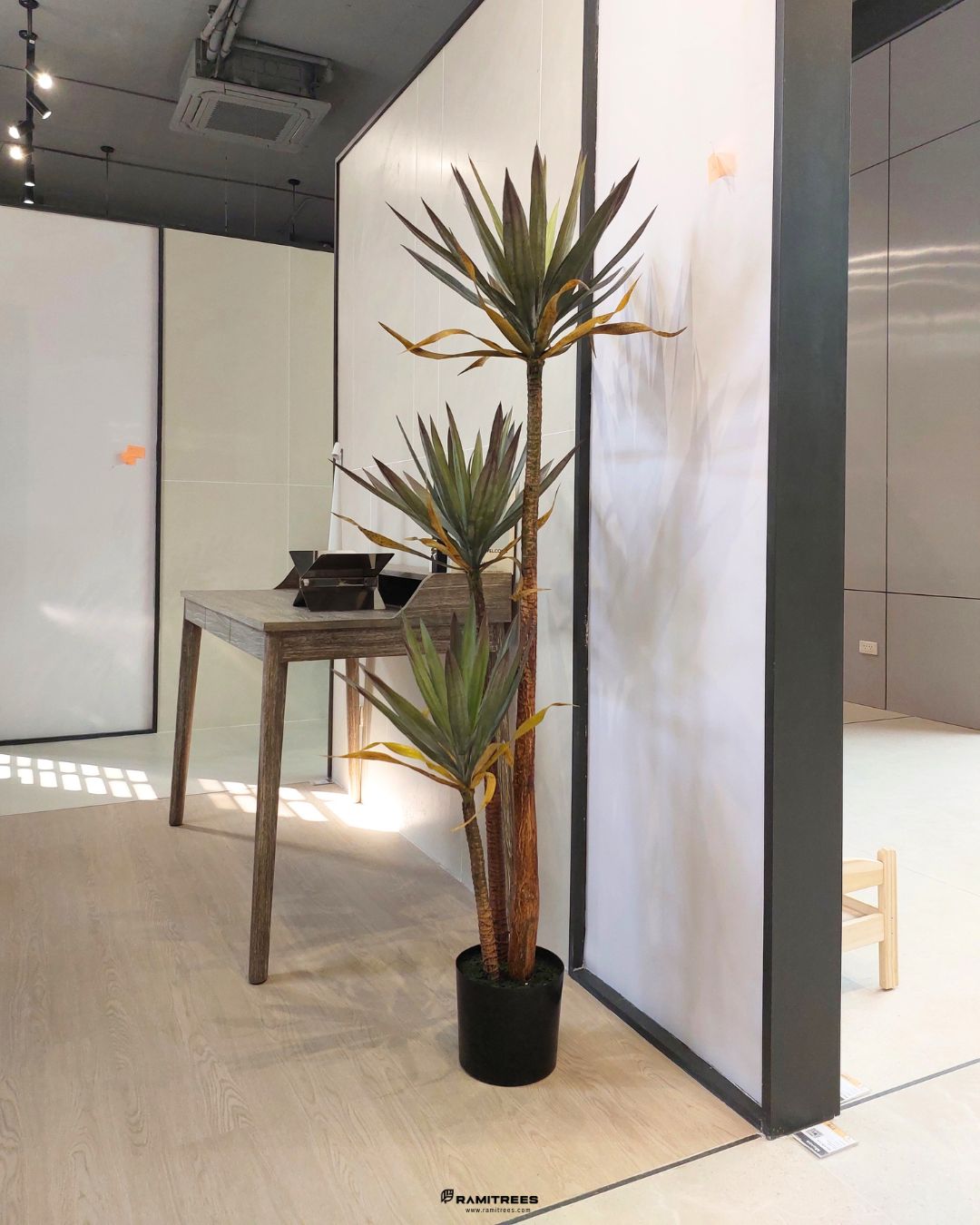 ต้นไม้ประดิษฐ์ขนาดใหญ่และสวนบอนไซ Indoor Landscape (12)