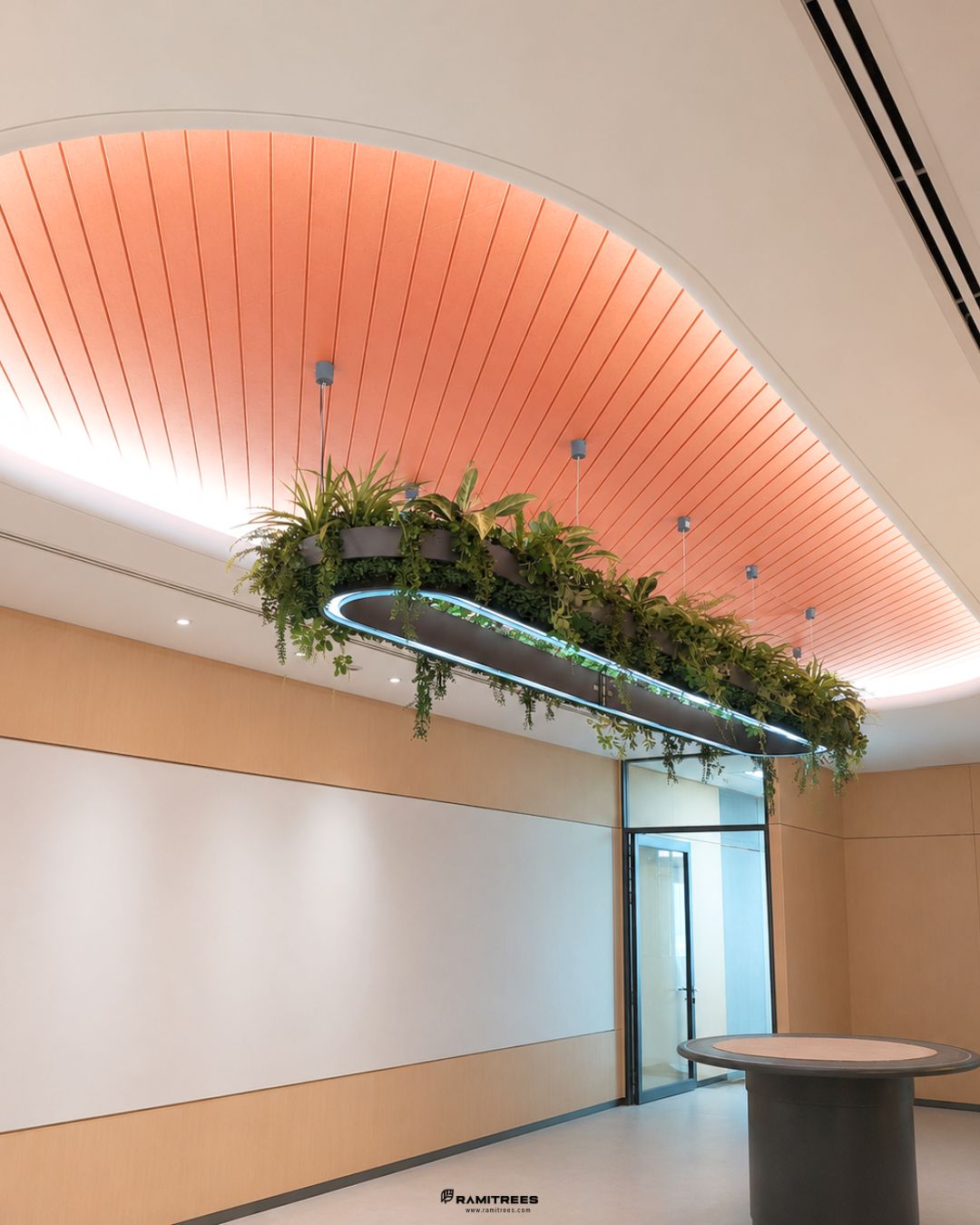 สวนในรางระย้าพร้อมจัดวางต้นไม้กระถาง Dusit Central Park , Hanging Garden, Planter Box (4)