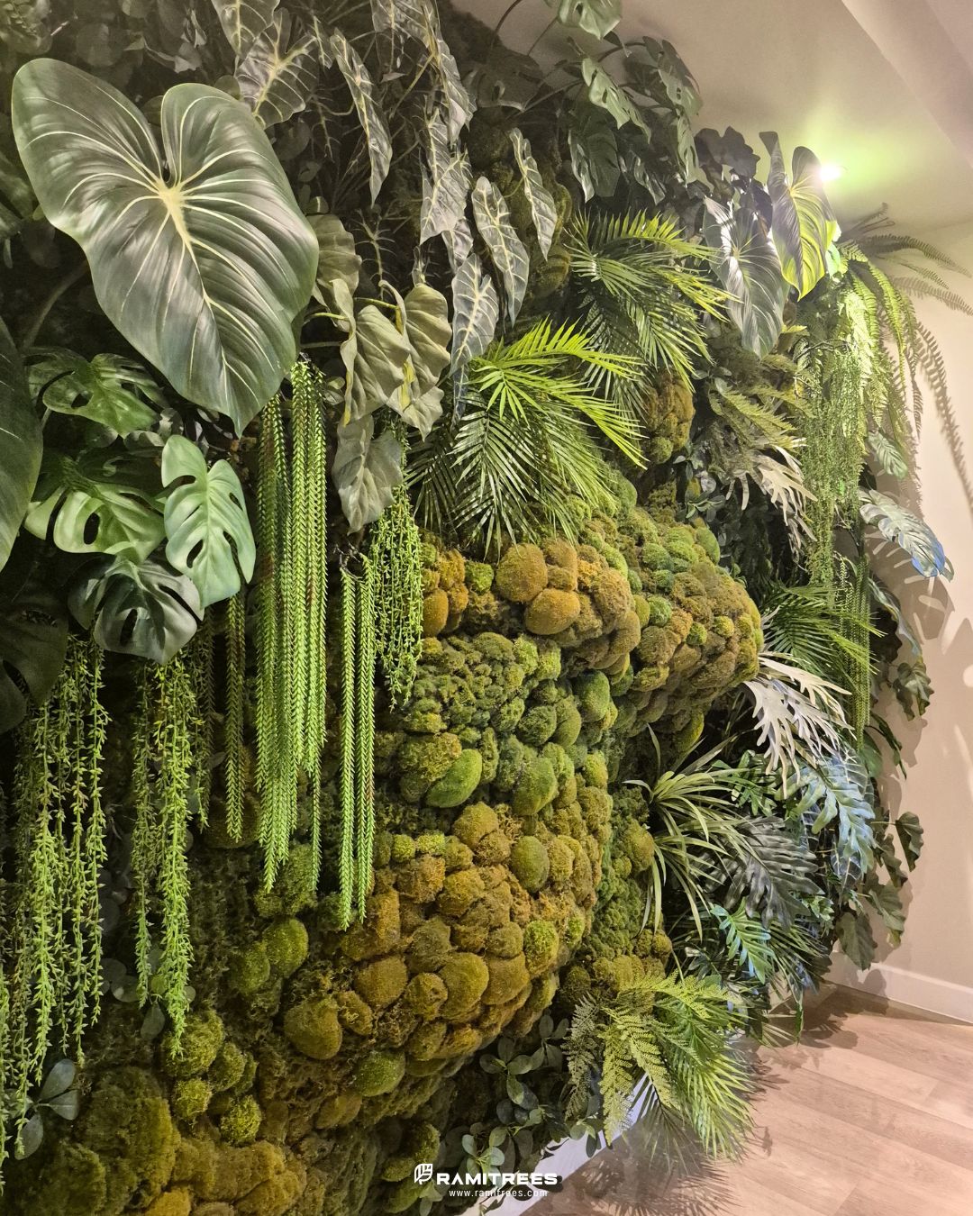 Artificial Vertical Garden with Moss จัดสวนแนวตั้งผนังมอสส์ประดิษฐ์ (4)