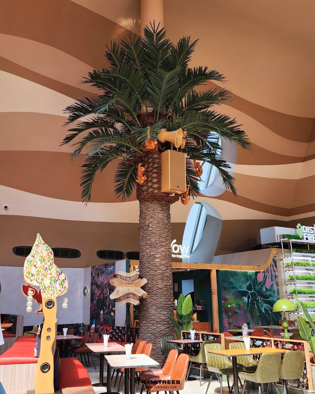 Fiberglass Palm Tree ต้นปาล์มลำต้นไฟเบอร์กลาสหุ้มต้นเสา สูง 8 เมตร (2)