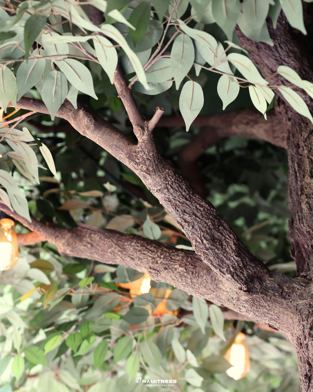 Large Artificial Tree ต้นไทรประดิษฐ์ลำต้นไฟเบอร์กลาส (9)