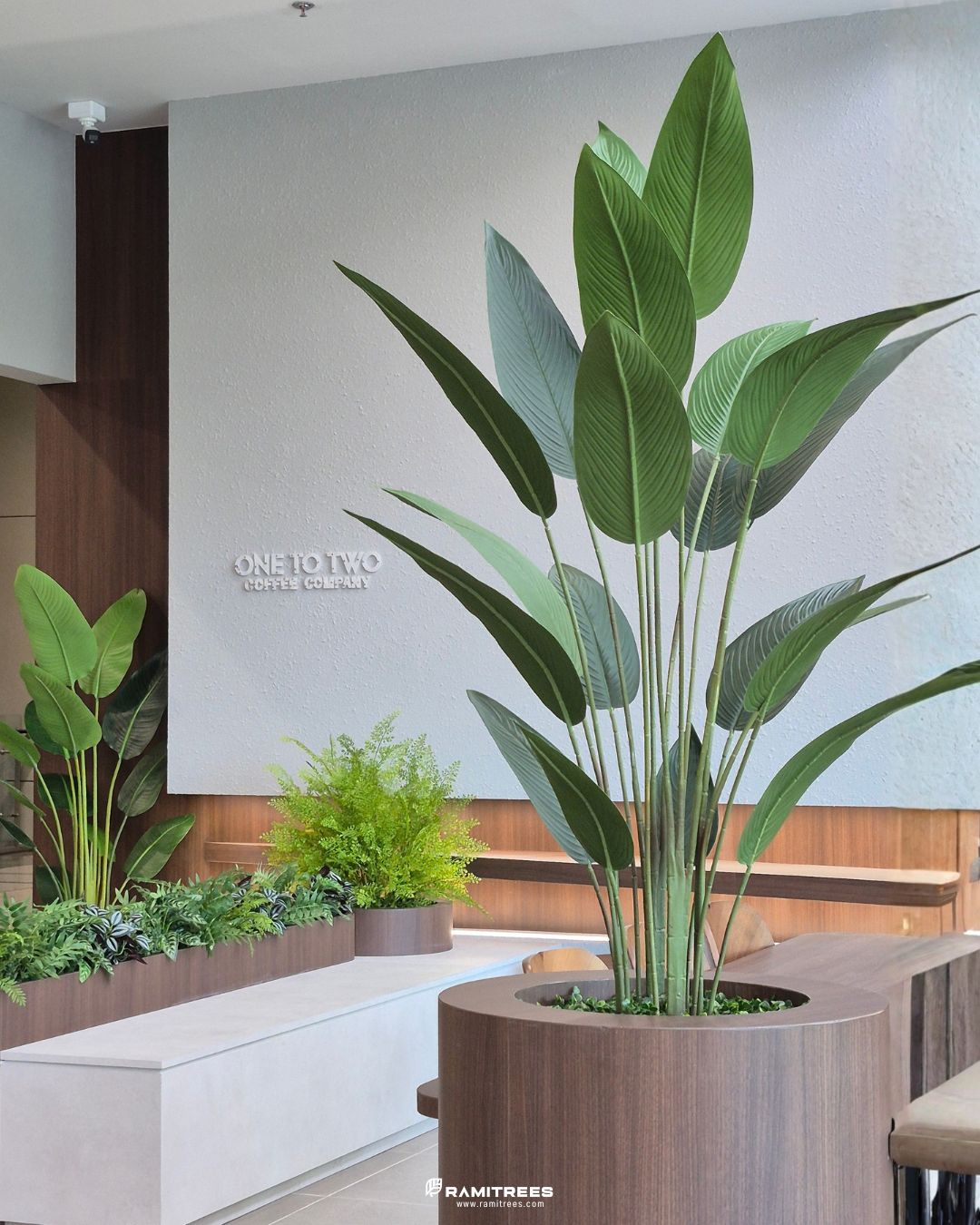 ต้นไม้ประดิษฐ์ขนาดใหญ่ สวนในราง และ Planter Box (5)